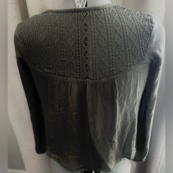 Mudd Gray Embroidered Blouse XS long sleeve - Picture 2 of 11